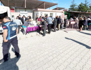 ŞUHUT BELEDİYESİ’NDEN HALKA ÇORBA İKRAMI