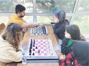 ŞUHUT’TA AÇILAN SATRANÇ  KURSUNA BÜYÜK İLGİ