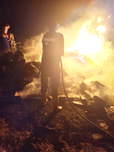 Şuhut’ta Yıldırım Düşmesi Sonucu Yangın Çıktı