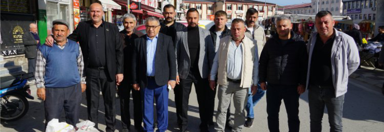 ŞUHUT’TA MHP’DEN “HAYIRLI GÜNLER KOMŞUM” ZİYARETLERİ