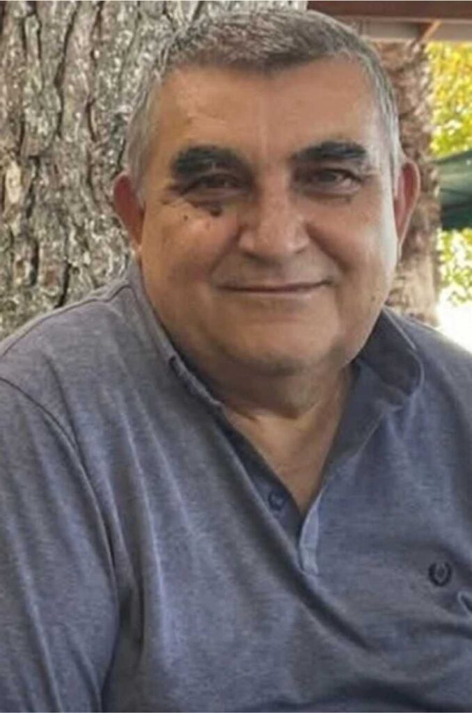 AHMET İLASLI: GELDİ, GÖRDÜ, GÖSTERDİ VE GİTTİ – KÖŞE YAZISI- HÜSEYİN BAY