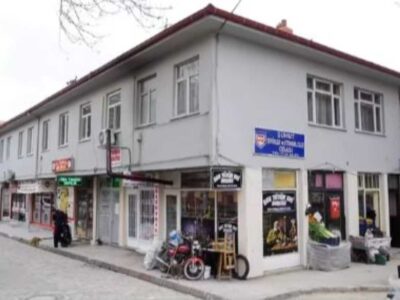 Şuhut Belediyesi Ticaret Merkezi Yenilendi