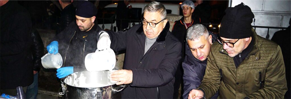 Şuhut’ta Miraç Kandili’nde İkramlar Gönülleri Isıttı