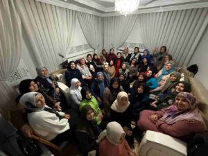 AK Kadınlar Şuhut’ta Ev Toplantısında Buluştu