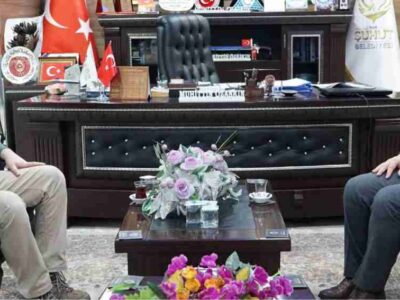 ŞUHUT İLÇE SAĞLIK MÜDÜRÜ UZM. DR. BURAK BABAOĞLU, BELEDİYE BAŞKANI MUHİTTİN ÖZAŞKIN’I ZİYARET ETTİ