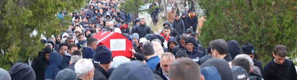 KARAADİLLİLİ JANDARMA UZMAN ÇAVUŞ MEHMET YILDIZ GÖZYAŞLARI İLE SON YOLCULUĞUNA UĞURLANDI