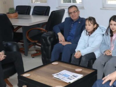 Şuhutlu Minik Yüzücülerden Şuhut İlçe Milli Eğitim Müdürlüğü’ne Ziyaret