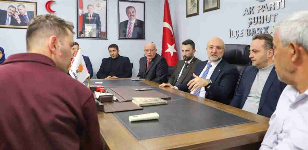 Başkan Şahin’in Bayram Turu Şuhut’tan Dinar’a Uzandı