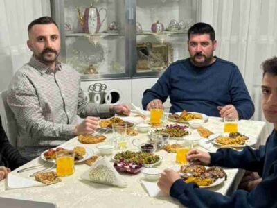 MHP’li Aileler Öğrencileri İftarda Ağırladı