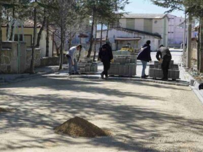 ŞUHUT’TA MAHALLE ARALARINA MODERN DOKUNUŞ