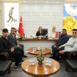 Şampiyon Bilek Güreşçisi Yusuf Emel’e Başkan Köksal’dan Tebrik