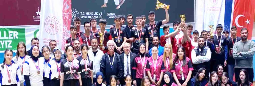 Şuhut Anadolu Lisesi’nden Boccede Tarihi Başarı: Hem Kızlarda Hem Erkeklerde Zirve!