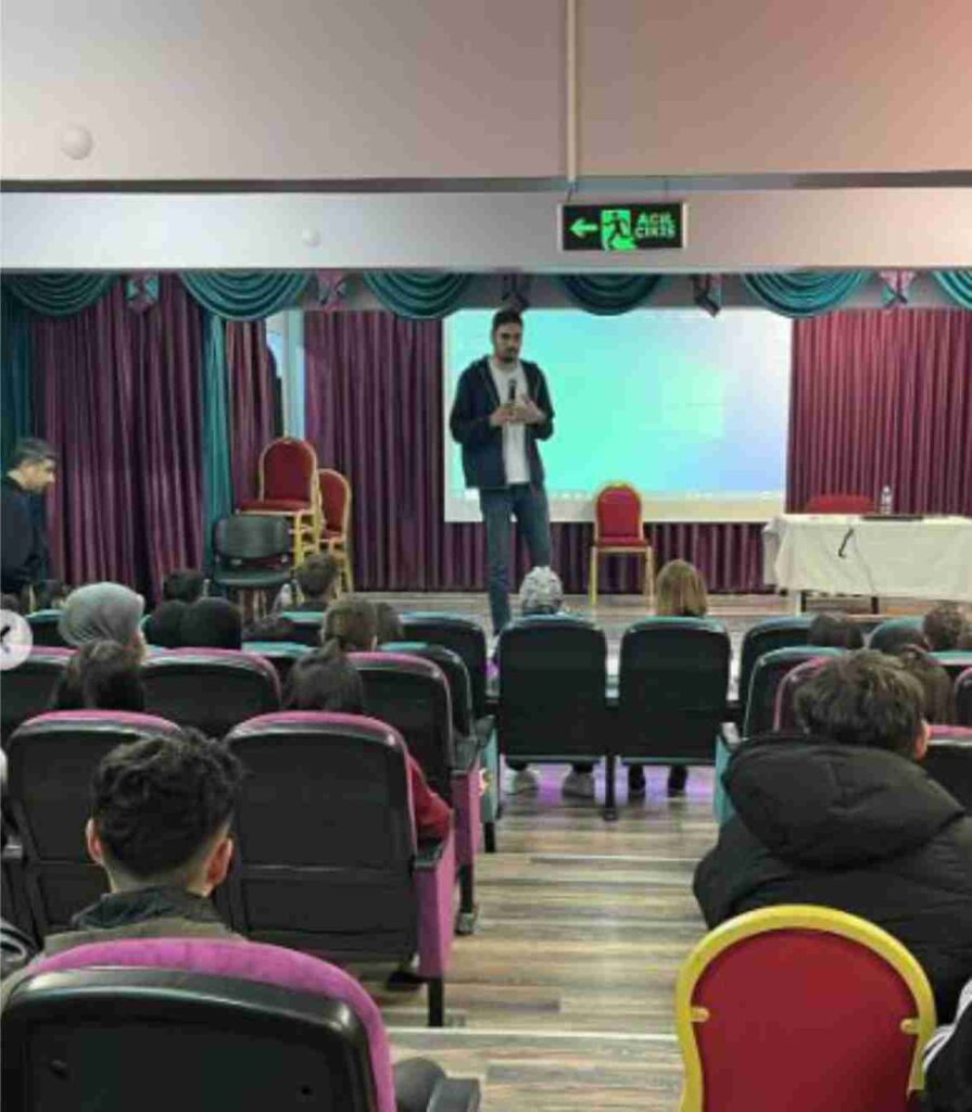Şuhut Anadolu Lisesi’nde Kariyer Günleri Devam Ediyor
