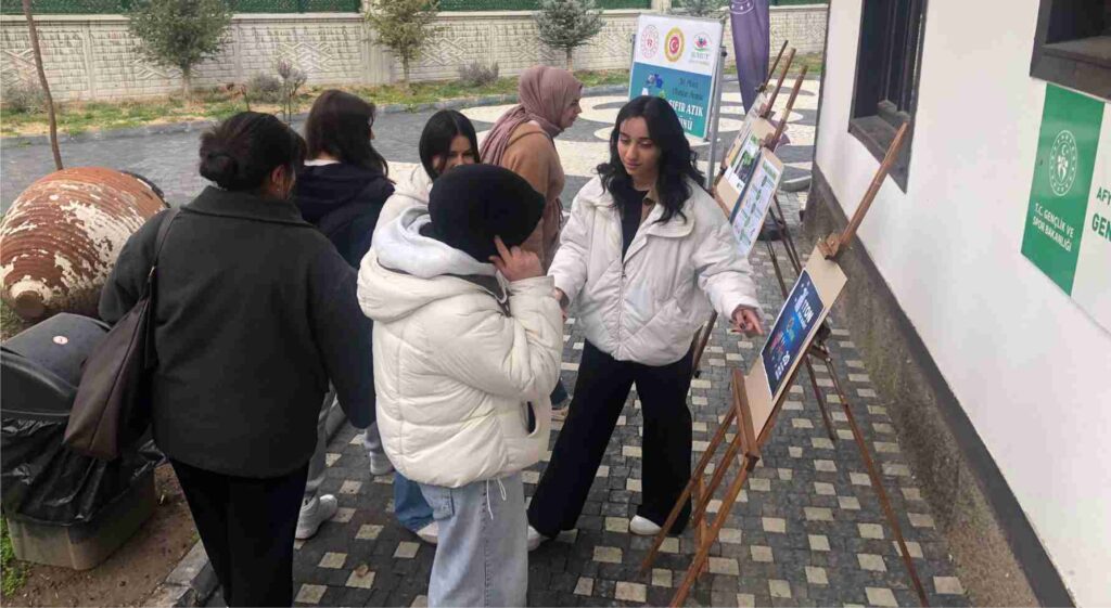 Şuhut Gençlik Merkezi’nden Sıfır Atık İçin Anlamlı Etkinlik