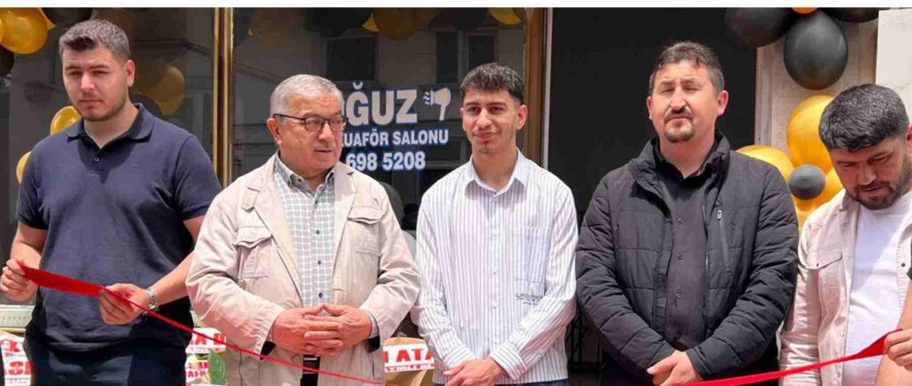 Şuhut’ta Oğuz Erkek Kuaför Salonu Dualarla Açıldı