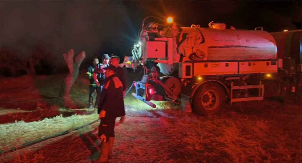 ŞUHUT’TA BESİHANE YANGINI: 6 BÜYÜKBAŞ HAYVAN TELEF OLDU