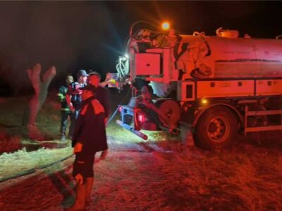 ŞUHUT’TA BESİHANE YANGINI: 6 BÜYÜKBAŞ HAYVAN TELEF OLDU