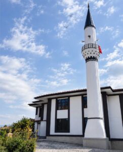 BAŞÖREN KÖYÜNDE CAMİ AÇILIŞI İÇİN GERİ SAYIM