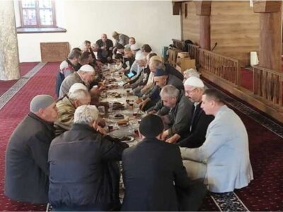 ŞUHUT ULU CAMİİ’NDE SABAH NAMAZI BULUŞMASI