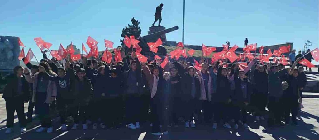 180 Öğrenci Kocatepe’de Tarihi Yerinde Öğrendi